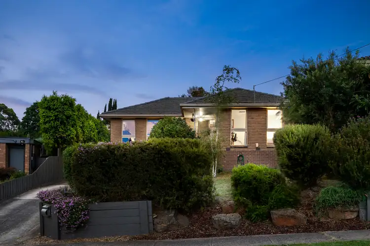 5 Byrne Crescent, Watsonia North VIC 3087