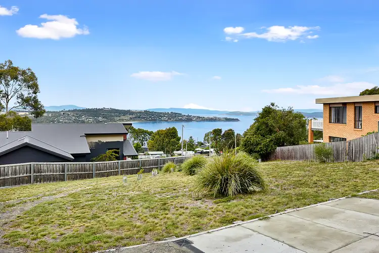 9 Kestrel Street, Primrose Sands TAS 7173
