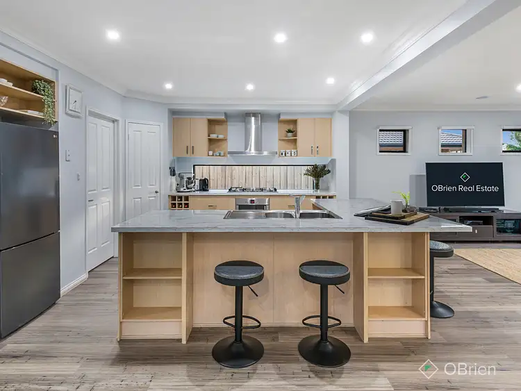 Fifth view of Homely house listing, 8 River Gum Place, Sandhurst VIC 3977