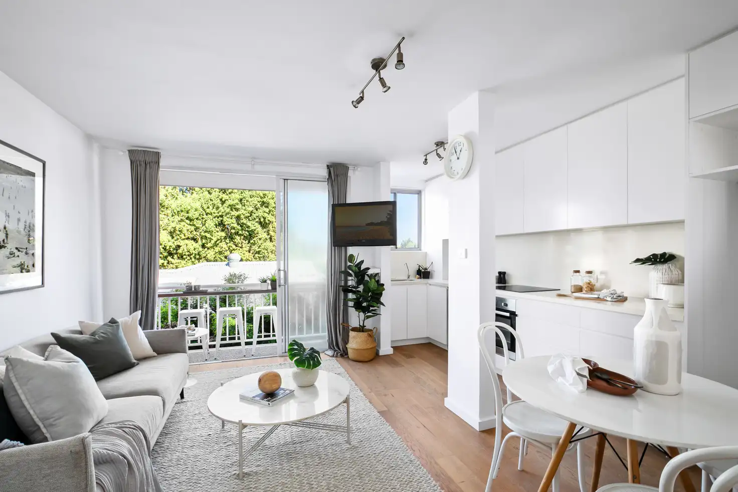 Main view of Homely unit listing, 13/13 Darley Street East, Mona Vale NSW 2103