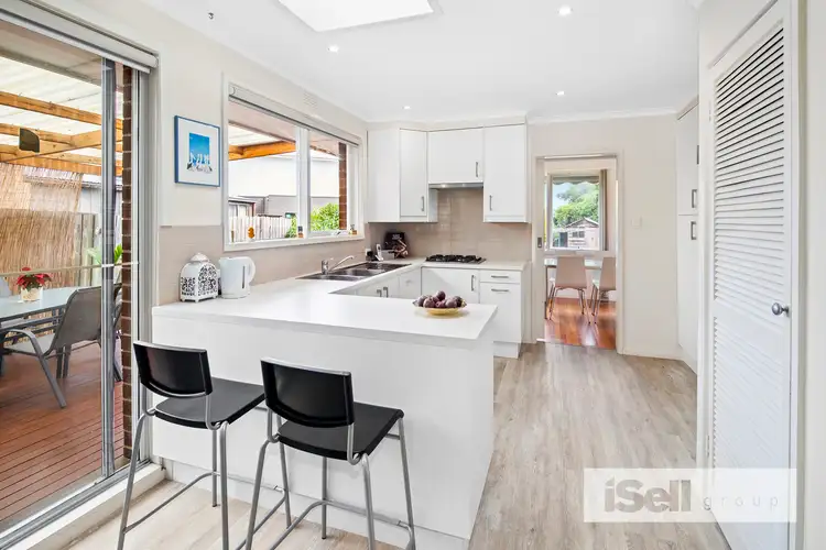 Sixth view of Homely house listing, 8 Vistula Court, Springvale South VIC 3172