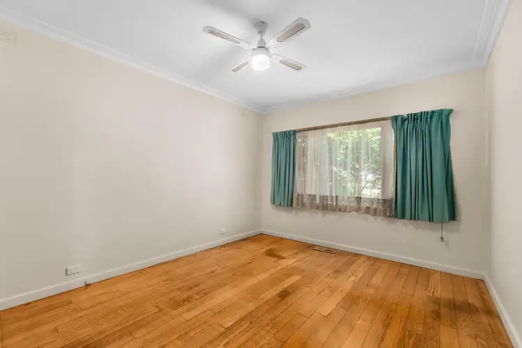 Fifth view of Homely house listing, 322 Grimshaw Street, Watsonia North VIC 3087