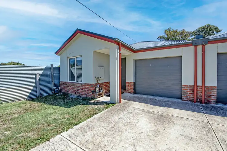 Main view of Homely unit listing, 2/40 Spencer Street, Sebastopol VIC 3356