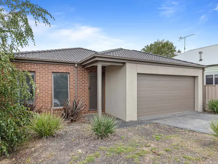 11 Central Park Court, Ballan VIC 3342