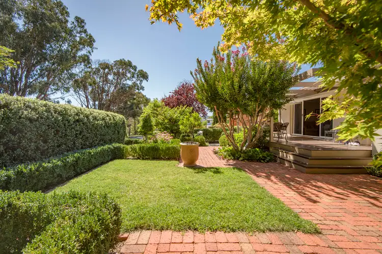 17 Julius Street, Pearce ACT 2607