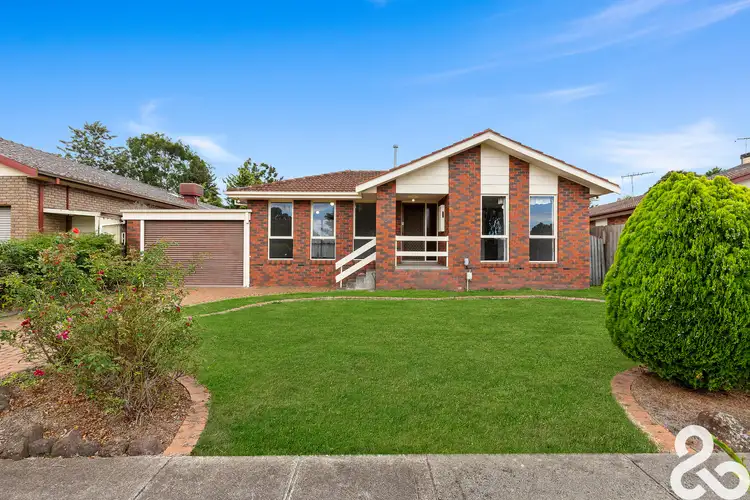 4 Idriess Court, Mill Park VIC 3082