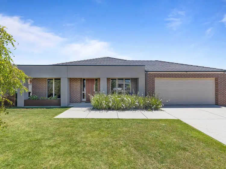 Second view of Homely house listing, 7 Dartmoor Court, Alfredton VIC 3350