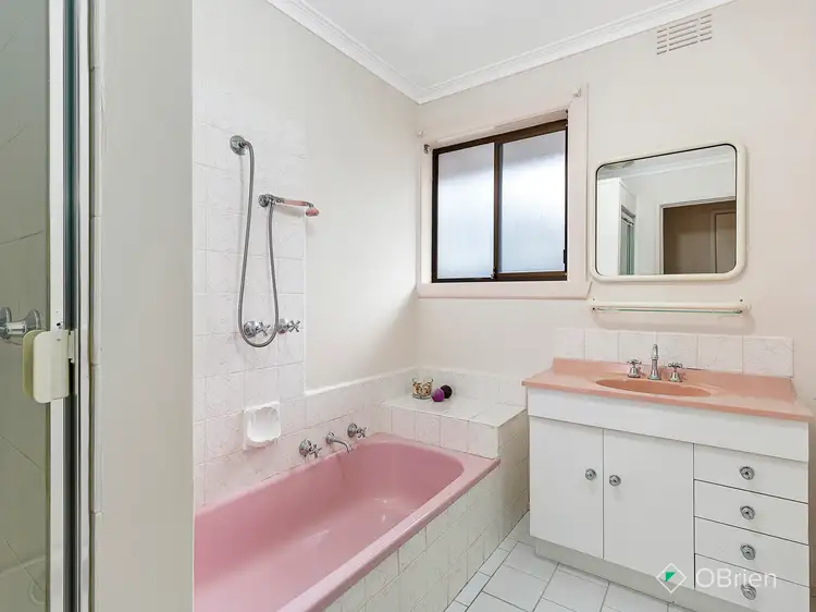 Sixth view of Homely townhouse listing, 1/6 Leon Street, Cheltenham VIC 3192