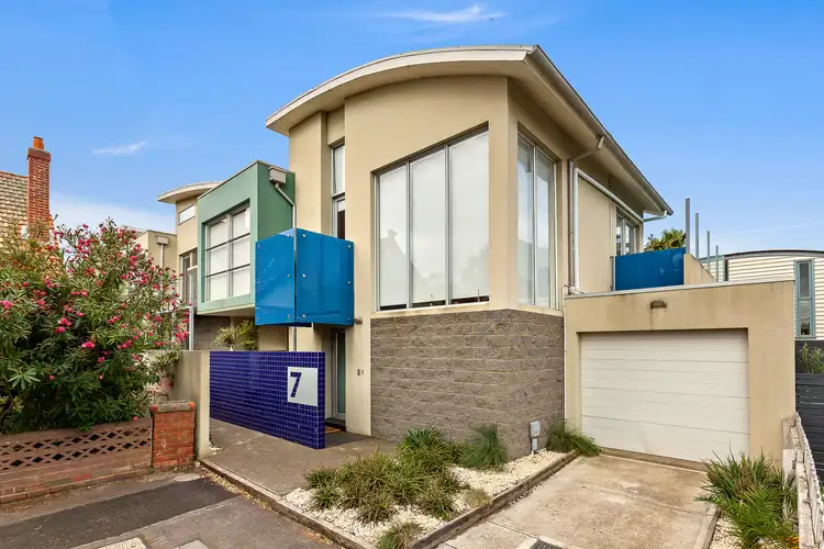 2/7 Marine Avenue, St Kilda VIC 3182