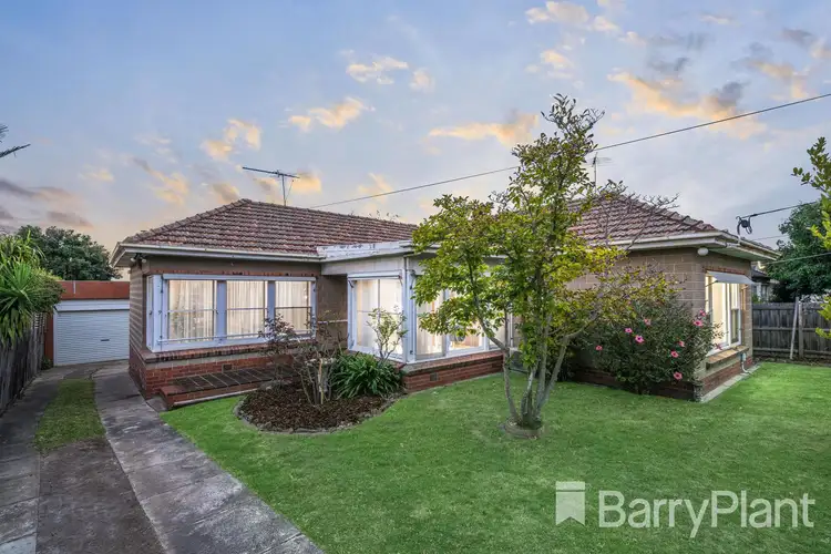 9 Fairmont Road, Newtown VIC 3220