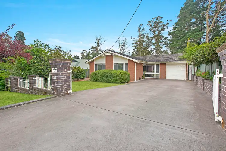 12 Eumemmering Street, Medlow Bath NSW 2780