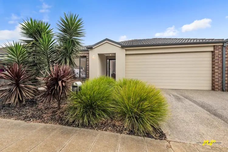 84 Pearl Bay Passage, St Leonards VIC 3223