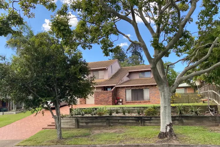 5 Kidwelly Street, Carindale QLD 4152
