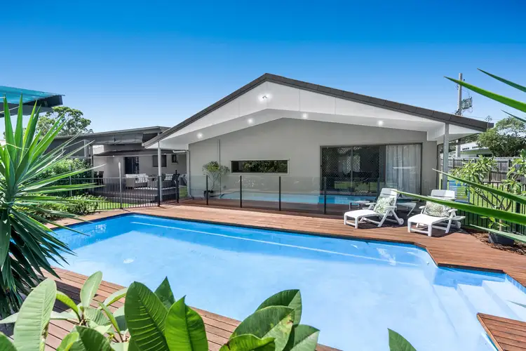 38 Whitehall Avenue, Birkdale QLD 4159