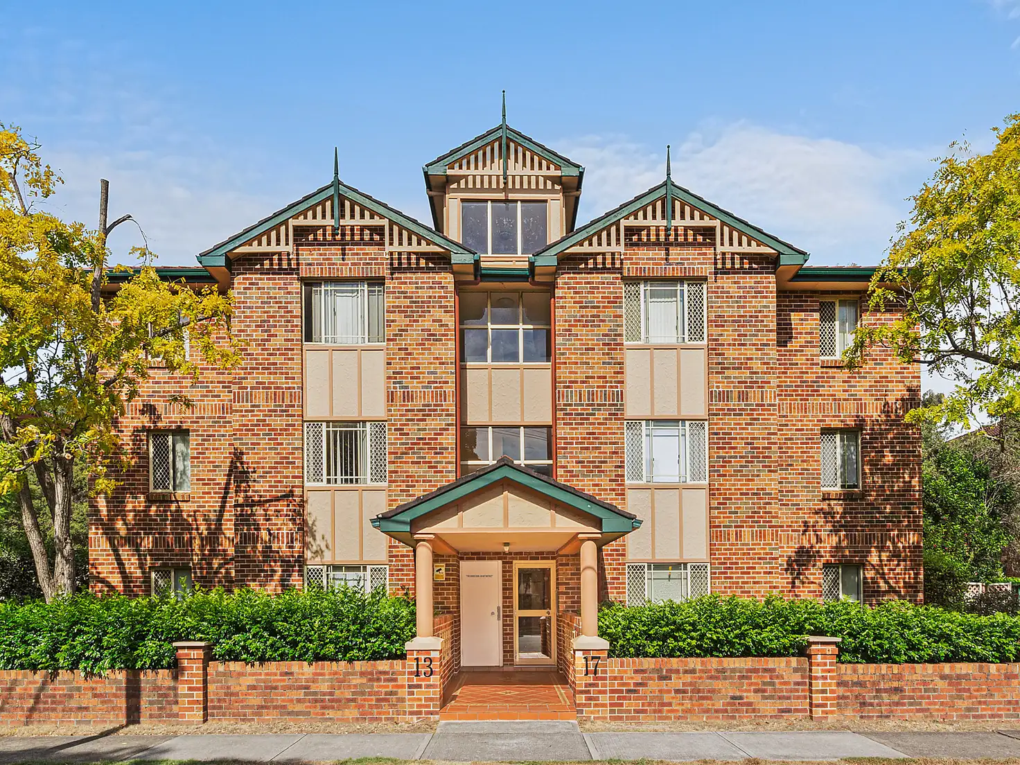 Main view of Homely unit listing, 4/13 Hampden Street, Beverly Hills NSW 2209