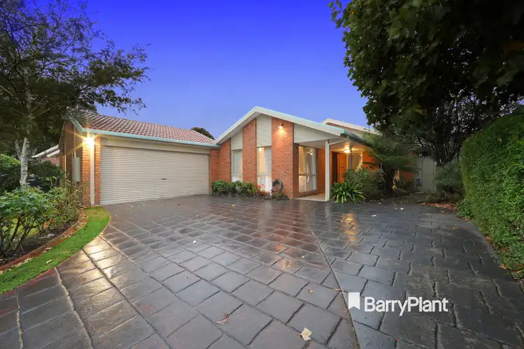 2 Narambi Close, Ferntree Gully VIC 3156