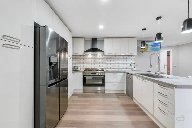 Fifth view of Homely house listing, 6 Darriwill Close, Delahey VIC 3037