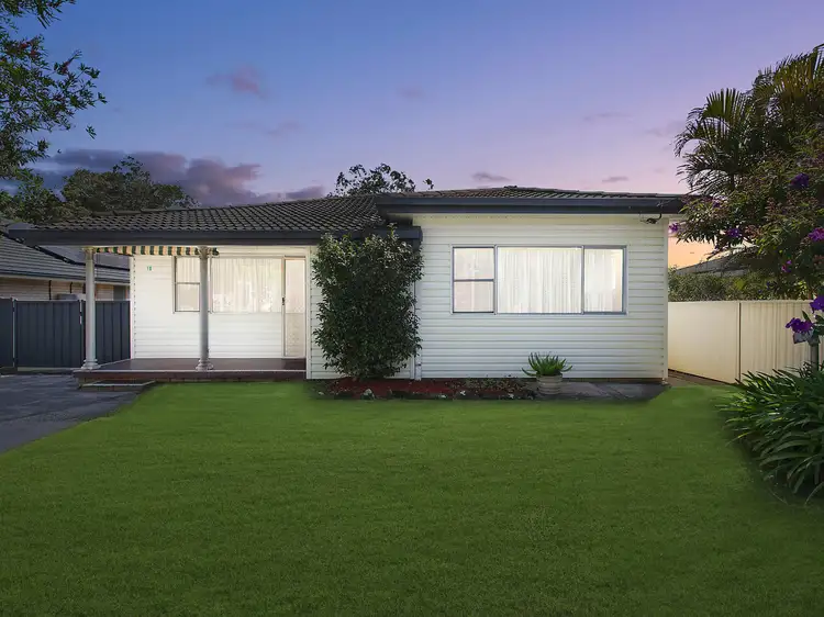 18 Third Avenue, Toukley NSW 2263