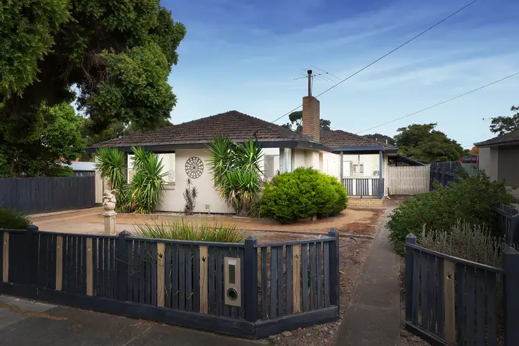 1 Felton Avenue, Sunbury VIC 3429