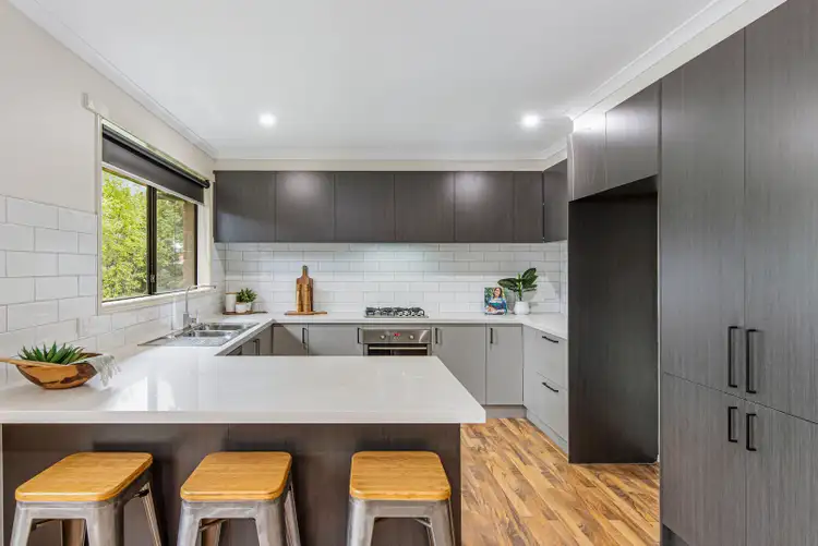 Sixth view of Homely house listing, 4 Belalie Close, Hampton Park VIC 3976