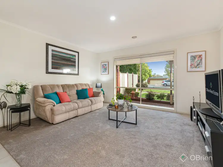 Fifth view of Homely house listing, 2 Arlene Drive, Skye VIC 3977