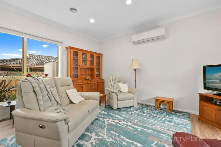 Main view of Homely house listing, 2/5 Nandina Road, Narre Warren VIC 3805