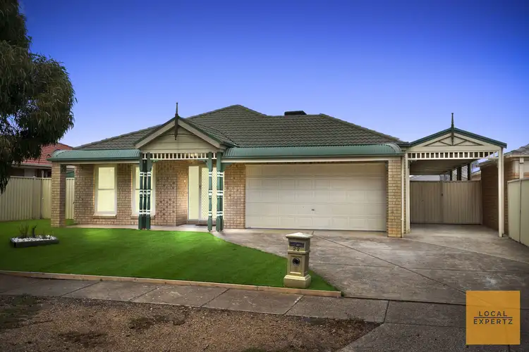 22 Fiddlewood Turn, Harkness VIC 3337