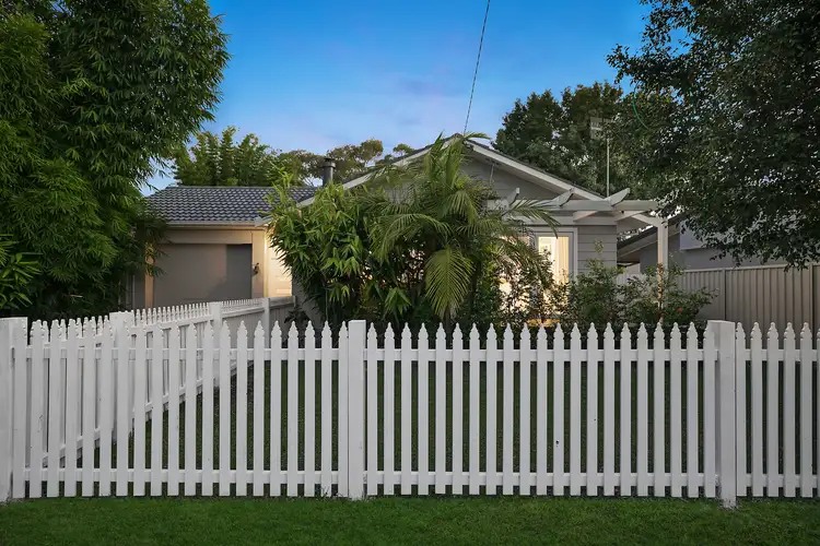 8 Colleen Street, Berkeley Vale NSW 2261