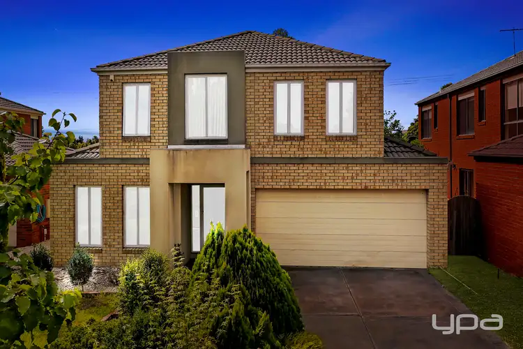 11 Kings Domain, Caroline Springs VIC 3023