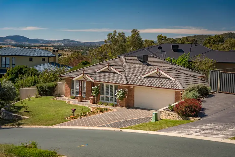 175 Waterfall Drive, Jerrabomberra NSW 2619