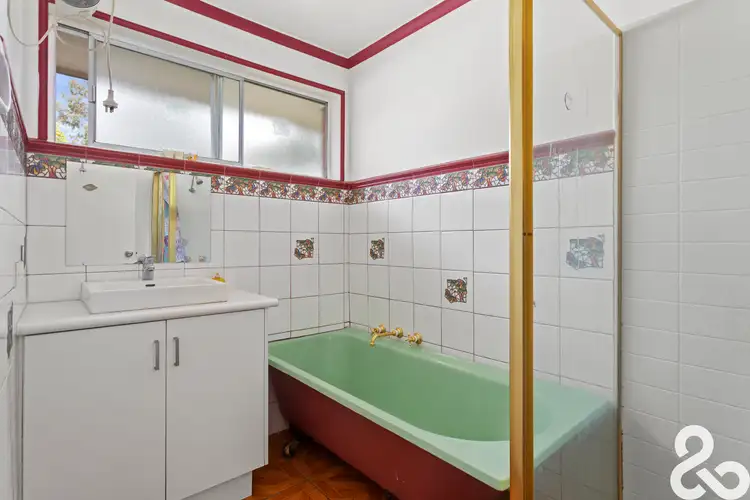 Sixth view of Homely house listing, 2 Skipton Court, Mill Park VIC 3082