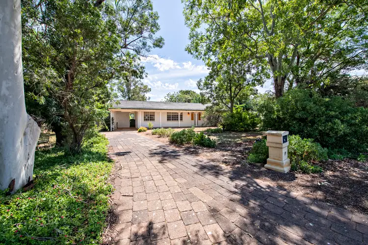 18 Sturt Circle, Dubbo NSW 2830