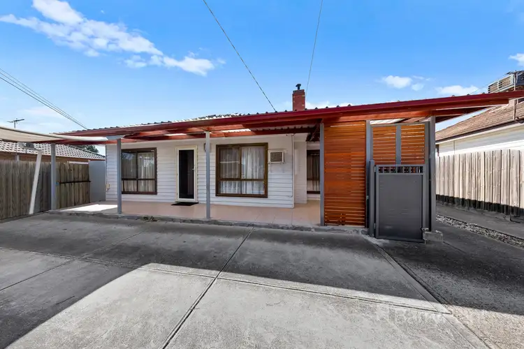 1/82 George Street, St Albans VIC 3021