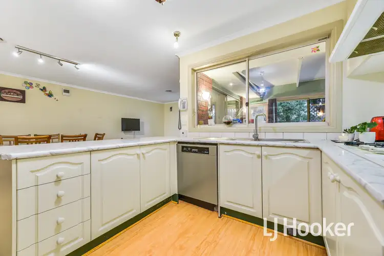 Fifth view of Homely house listing, 10 Jasper Court, Hampton Park VIC 3976