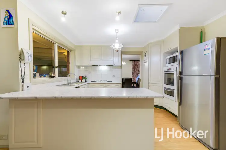 Sixth view of Homely house listing, 10 Jasper Court, Hampton Park VIC 3976
