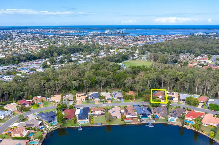 55 Burrendong Road, Coombabah QLD 4216