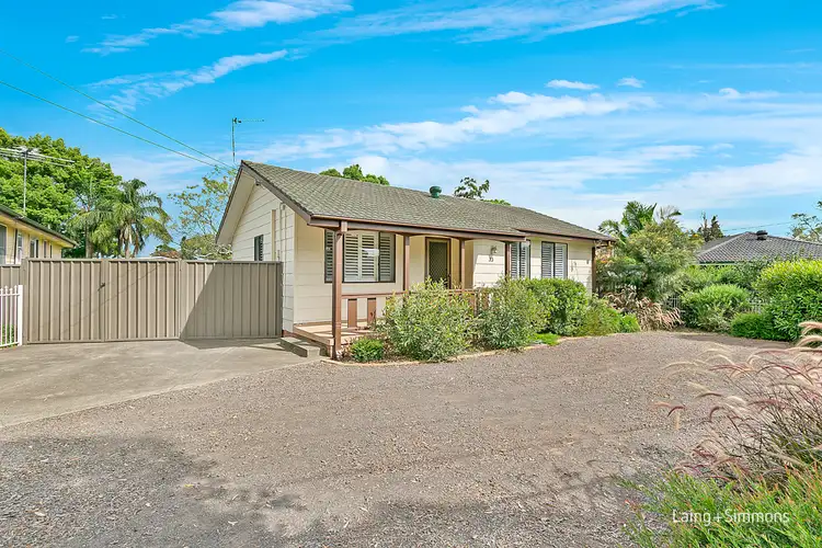 33 Niland Crescent, Blackett NSW 2770