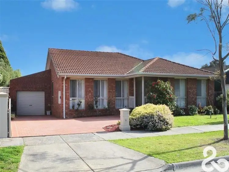 37 Prince Of Wales Avenue, Mill Park VIC 3082