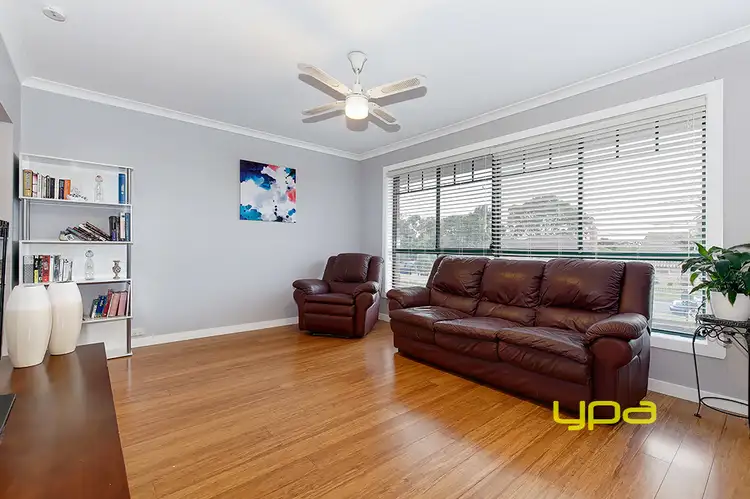 Second view of Homely house listing, 27 Waranga Crescent, Broadmeadows VIC 3047