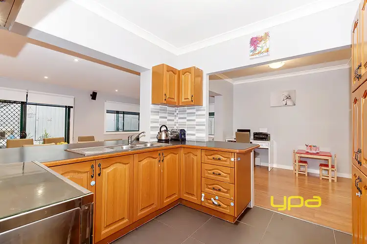 Fifth view of Homely house listing, 27 Waranga Crescent, Broadmeadows VIC 3047