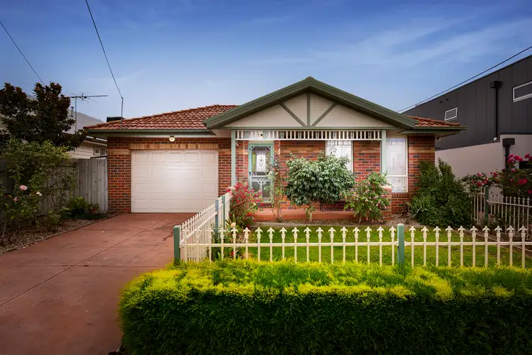 18 Muriel Street, Niddrie VIC 3042