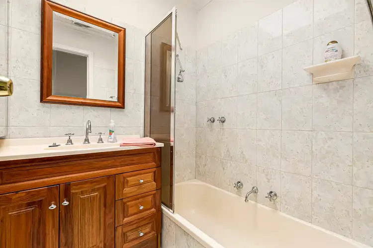 Sixth view of Homely house listing, 5 De Havilland Avenue, Strathmore Heights VIC 3041