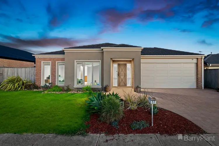 37 Honeyeater Way, Pakenham VIC 3810