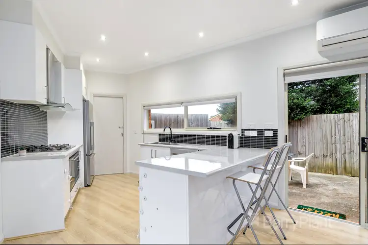 Fifth view of Homely house listing, 8 Jones Court, Bundoora VIC 3083
