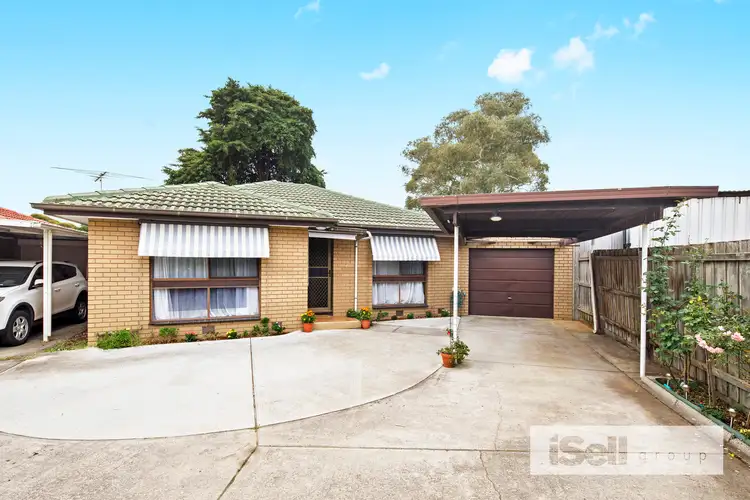 Main view of Homely unit listing, 2/9 Doris Court, Springvale South VIC 3172