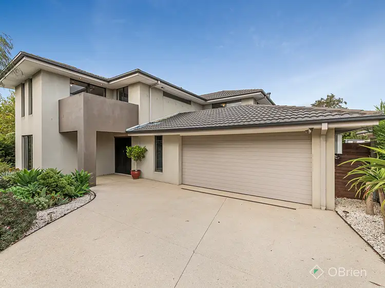 8 Ferrier Close, Sandhurst VIC 3977
