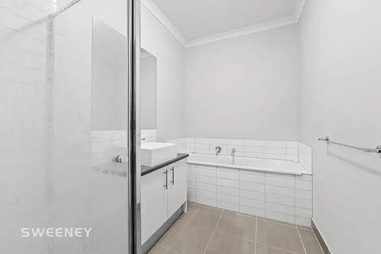 Fifth view of Homely unit listing, 5A Damte Place, St Albans VIC 3021