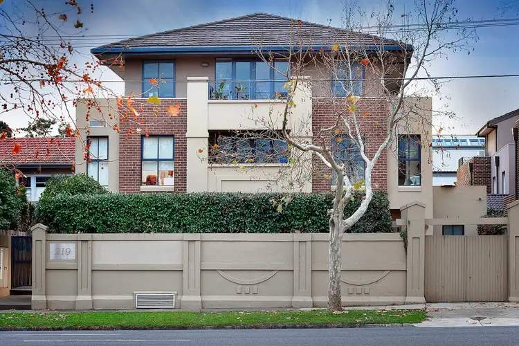 8/219 Dandenong Road, Windsor VIC 3181