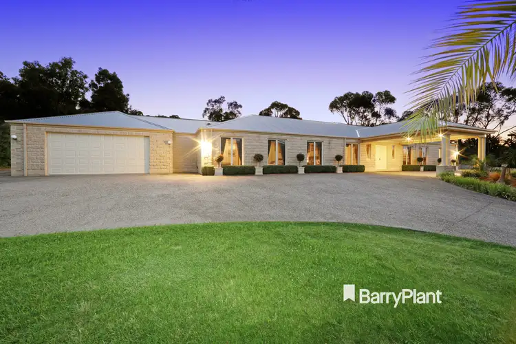 10 Sherwood Way, Lysterfield VIC 3156