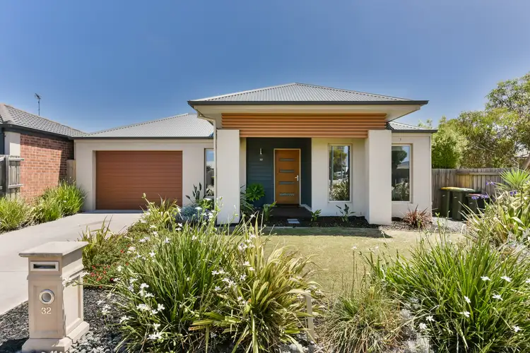 32 MacFarlane Street, Marshall VIC 3216